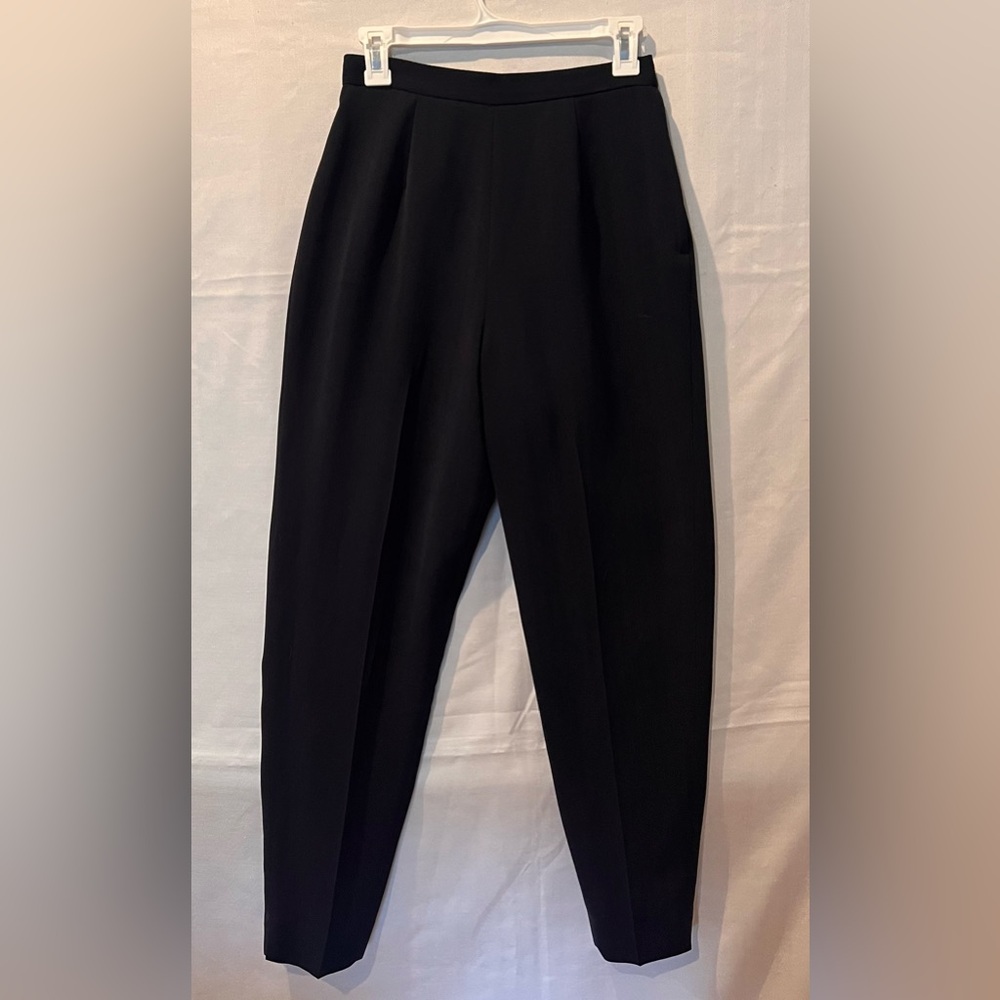 High-Waisted Pants size 6 navy with subtle pinstripe fabric by Clio